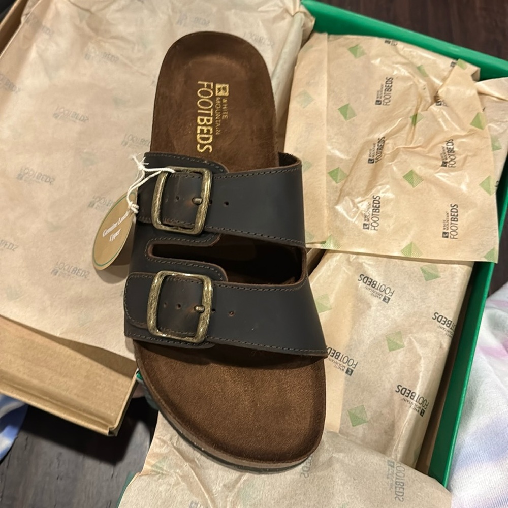White mountain brown sandals
